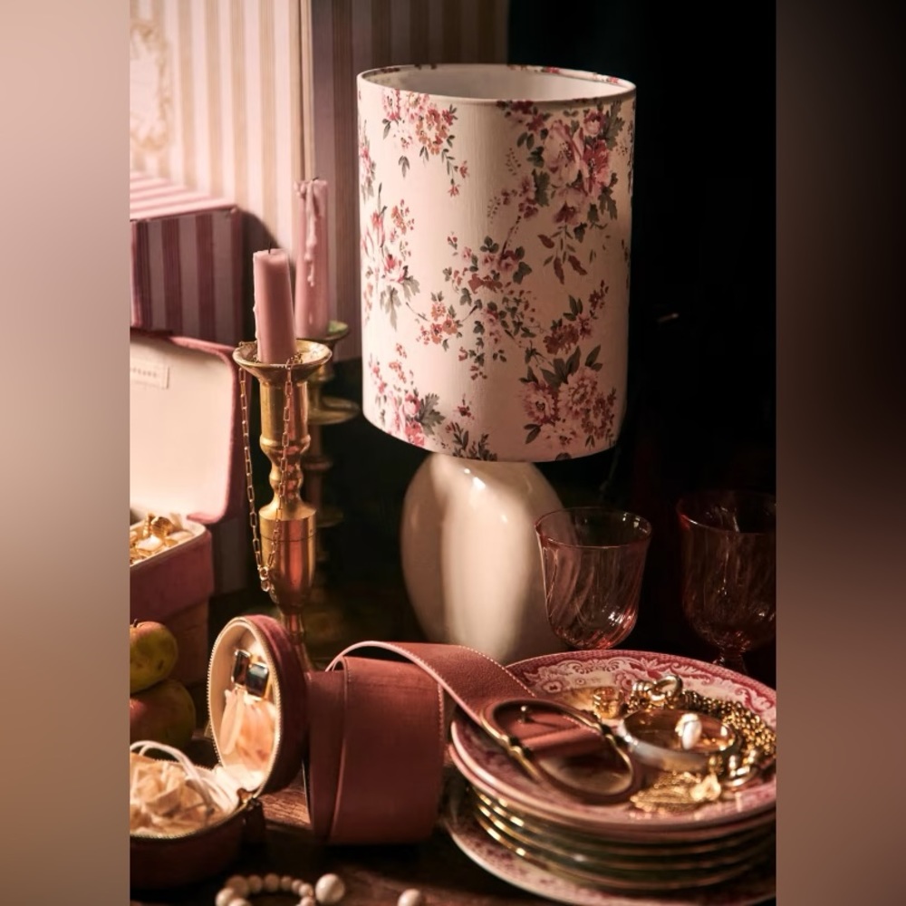 Sezane Fleur Vintage Lamp.